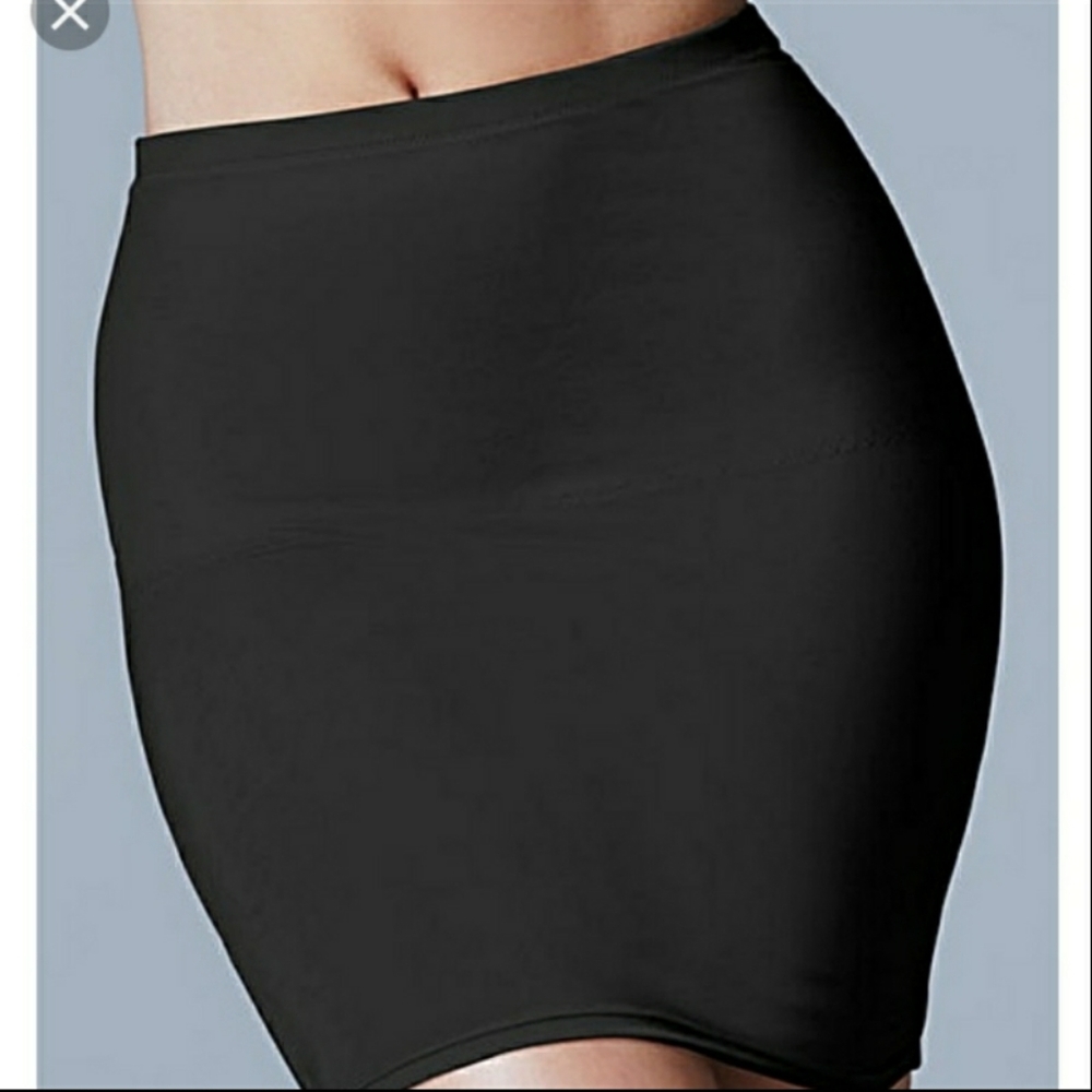 New w/Tags Magisculpt Brand Light Control Half Slip By Simply Be